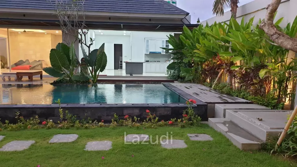 Contemporary Villa in Kerobokan Bali Gunung Salak