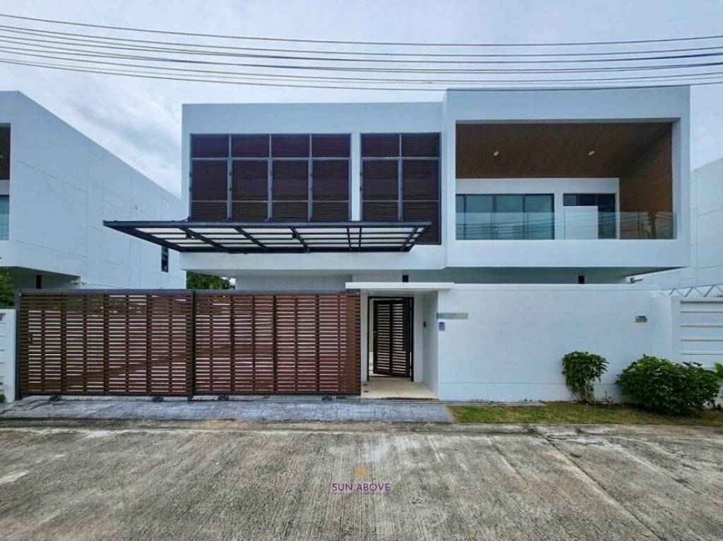 3 Bed 3 Bath 200 SQ.M. Villa For Sale Casa Riviera Phuket