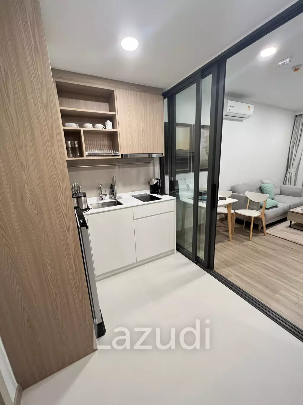 1 Bed 1 Bath 39 SQ.M Laguan Sky Park