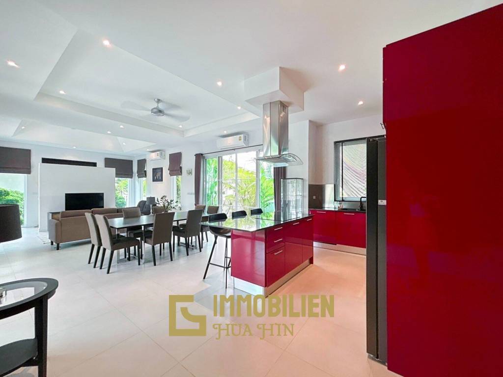 Woodlands : Well Maintain 3 Bedroom Pool Villa