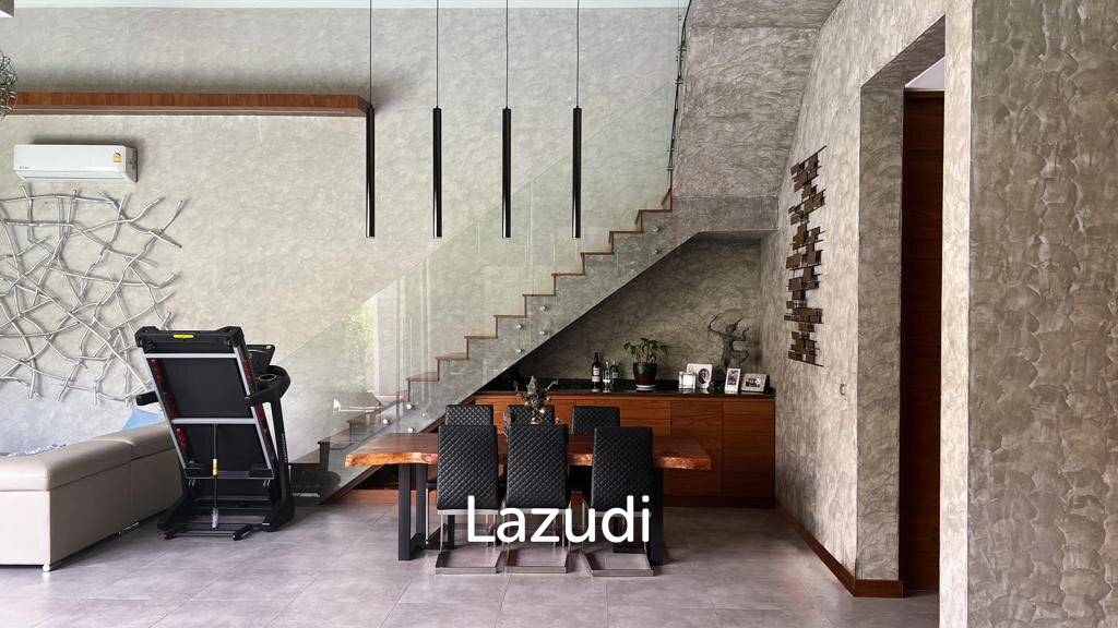 2 Bedroom 320 SQ.M. Villa For Sale In Pasak Phuket