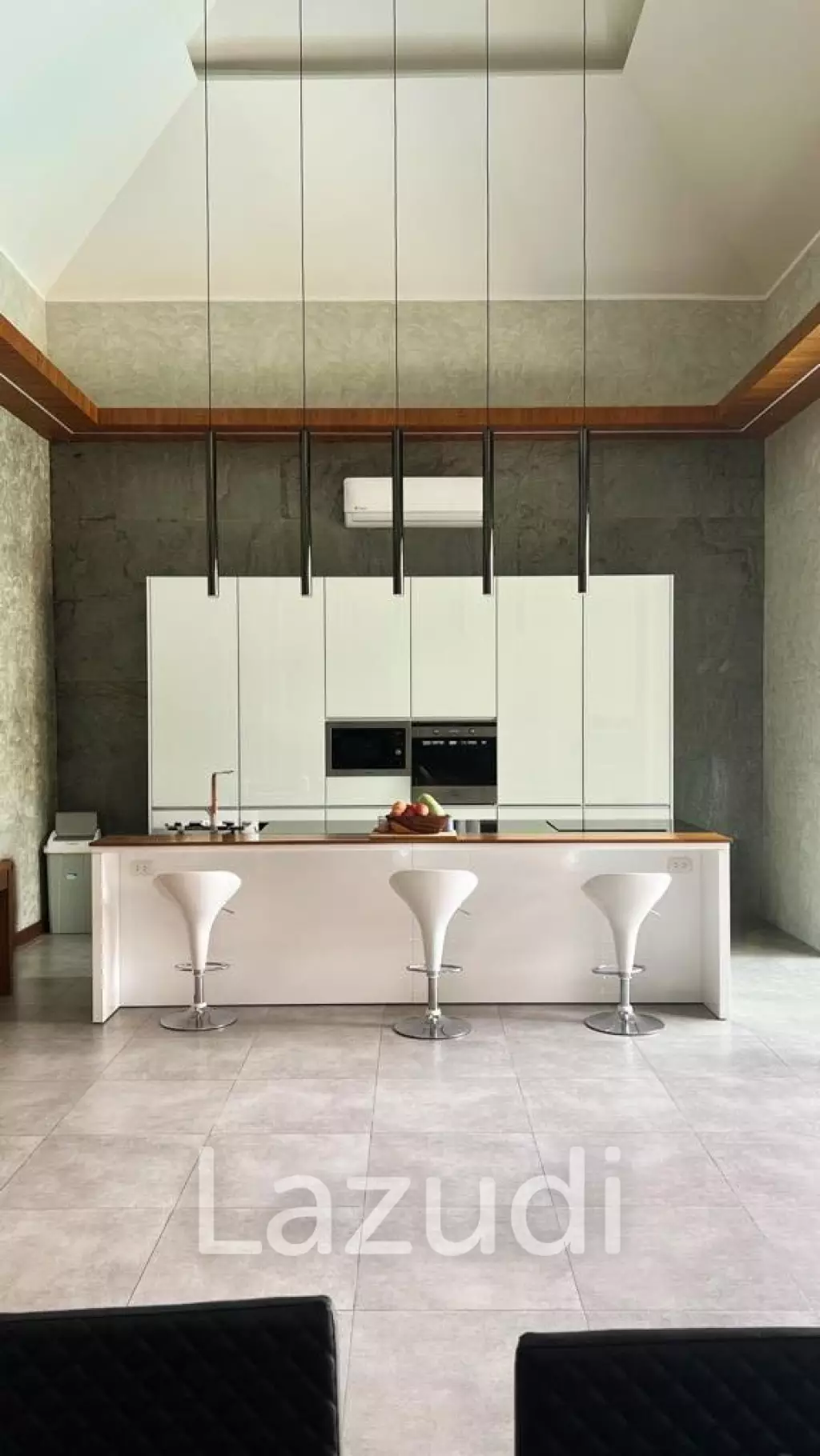 2 Bedroom 320 SQ.M. Villa For Sale In Pasak Phuket