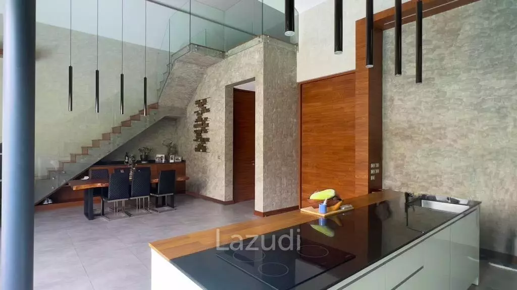 2 Bedroom 320 SQ.M. Villa For Sale In Pasak Phuket