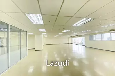 Office space for rent in Watthana