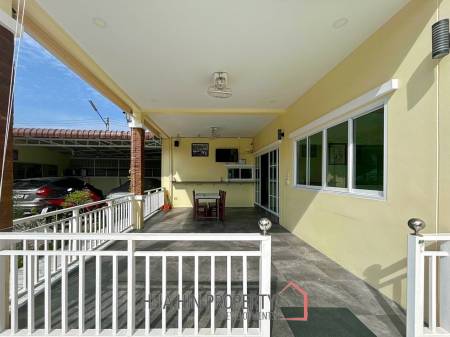 Private 3 Beds House 300SQ.M for Sale In Soi 6