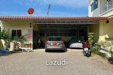 Private 3 Beds House 300SQ.M for Sale In Soi 6