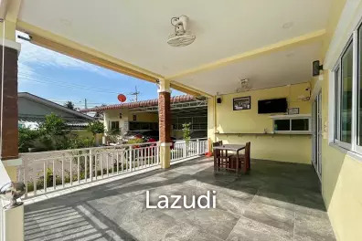 Private 3 Beds House 300SQ.M for Sale In Soi 6