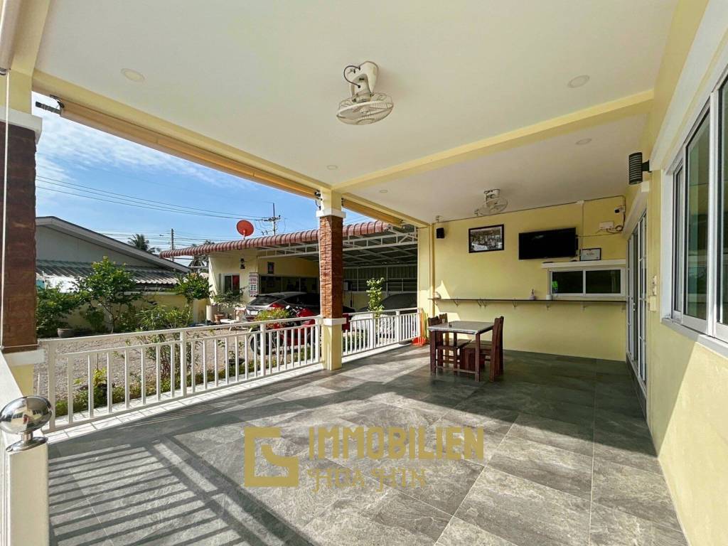 Private 3 Beds House 300SQ.M for Sale In Soi 6