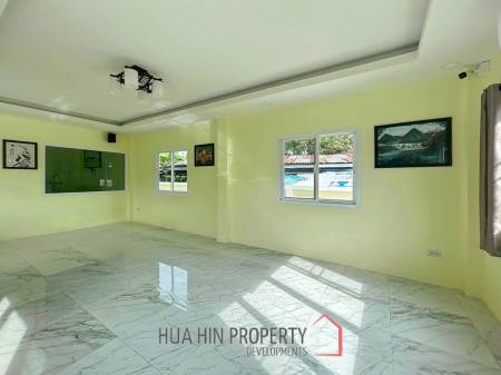 Private 3 Beds House 300SQ.M for Sale In Soi 6