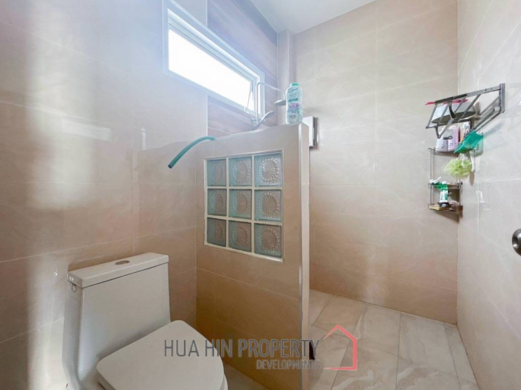 Private 3 Beds House 300SQ.M for Sale In Soi 6