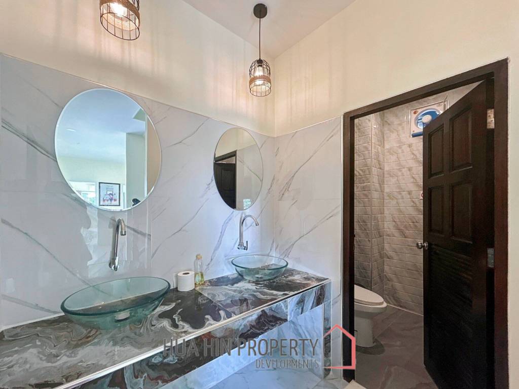 Private 3 Beds House 300SQ.M for Sale In Soi 6
