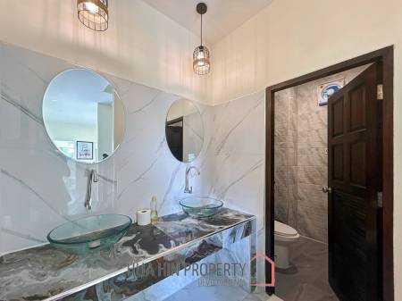 Private 3 Beds House 300SQ.M for Sale In Soi 6