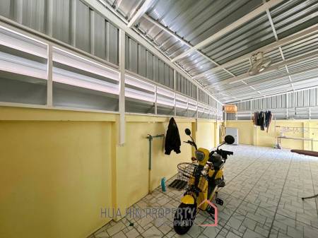 Private 3 Beds House 300SQ.M for Sale In Soi 6