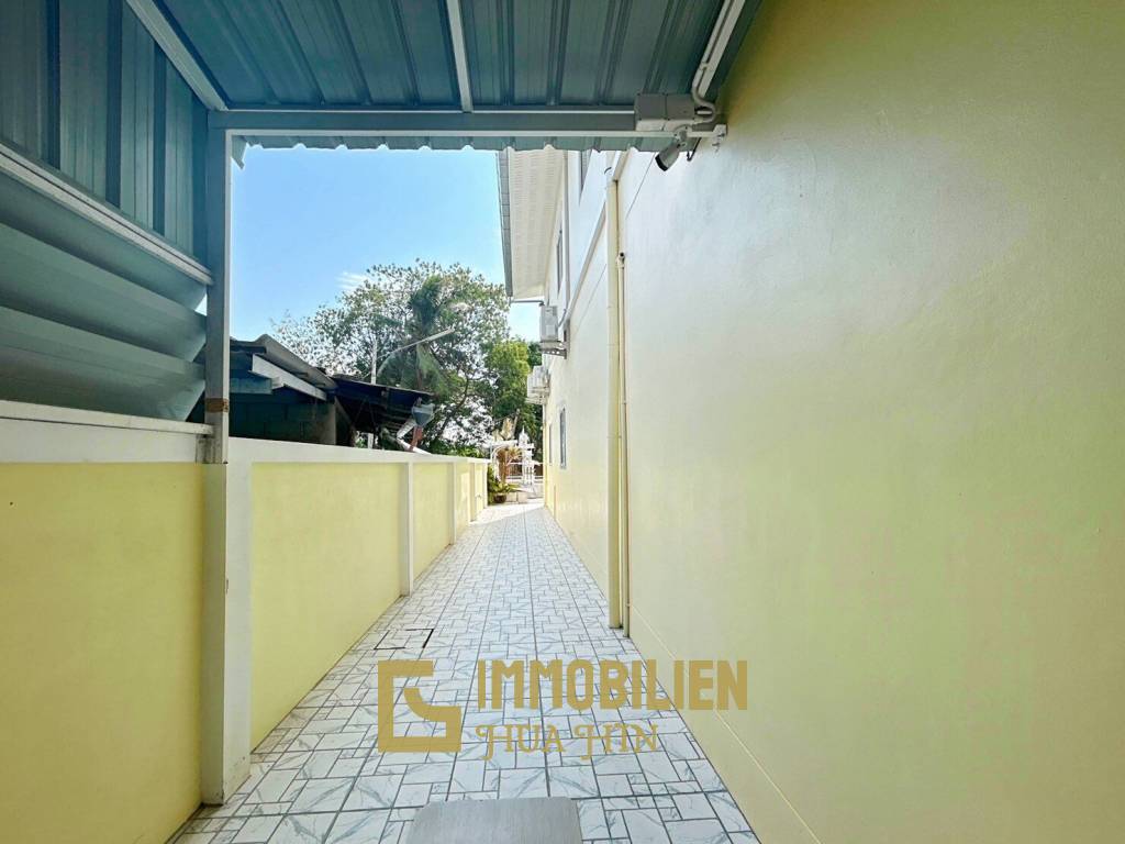 Private 3 Beds House 300SQ.M for Sale In Soi 6