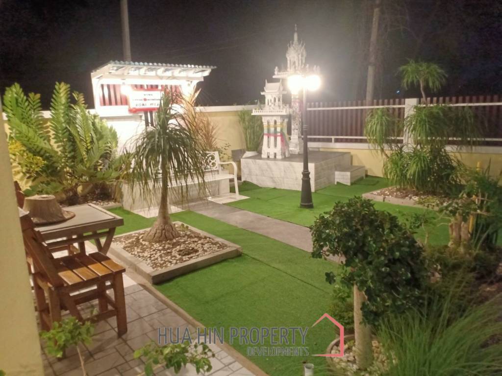 Private 3 Beds House 300SQ.M for Sale In Soi 6
