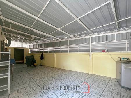 Private 3 Beds House 300SQ.M for Sale In Soi 6