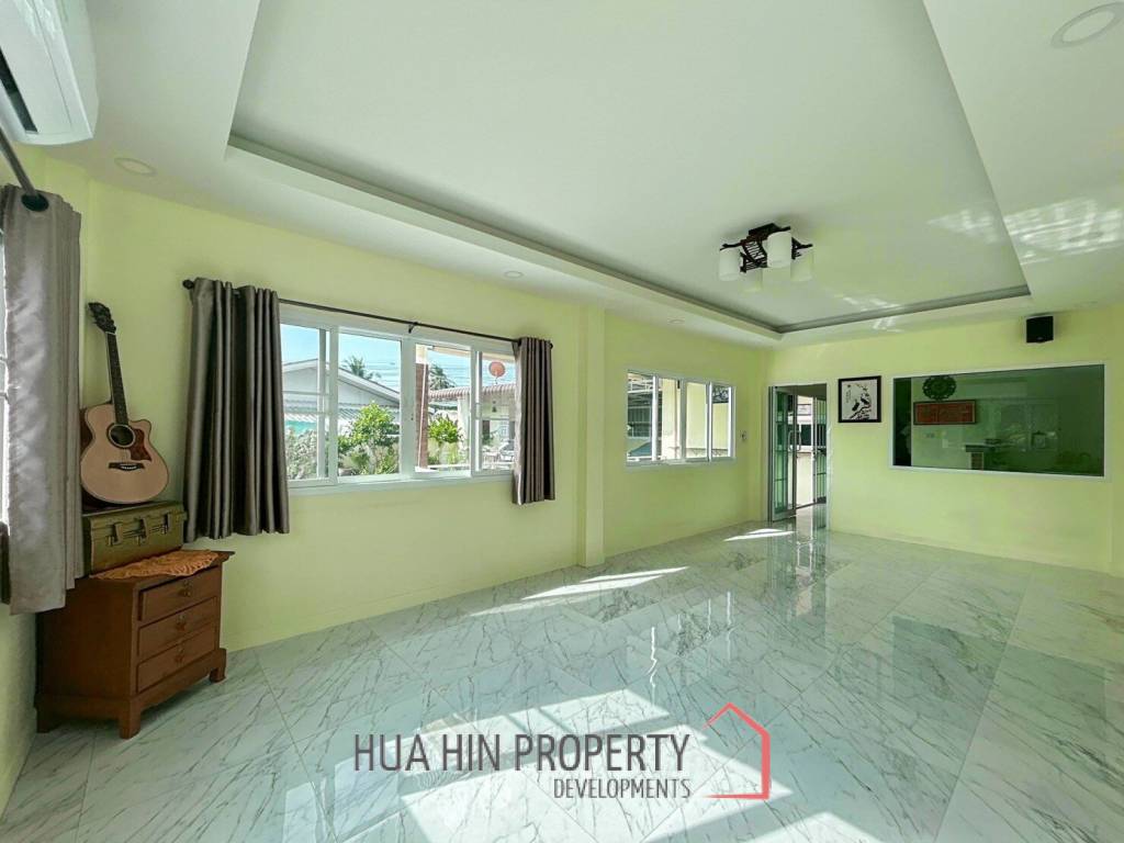 Private 3 Bedroom Villa For Sale  On Soi 6