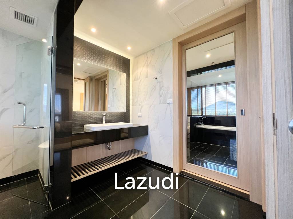 Newly Renovated Luxury Duplex Penthouse with 4 Ensuite Bedroom