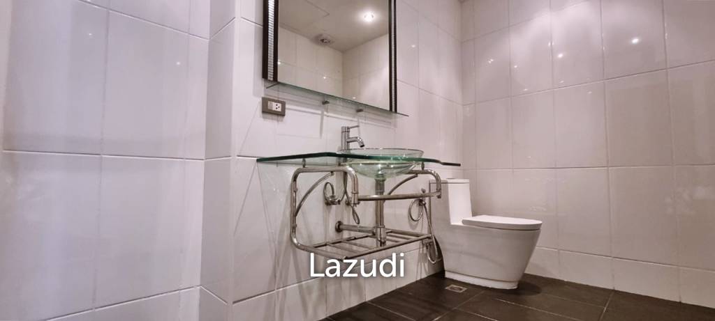 3 Beds 1 Bath 106 SQ.M. La Royale Condo