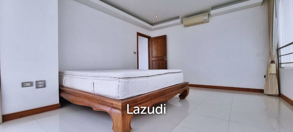 3 Beds 1 Bath 106 SQ.M. La Royale Condo