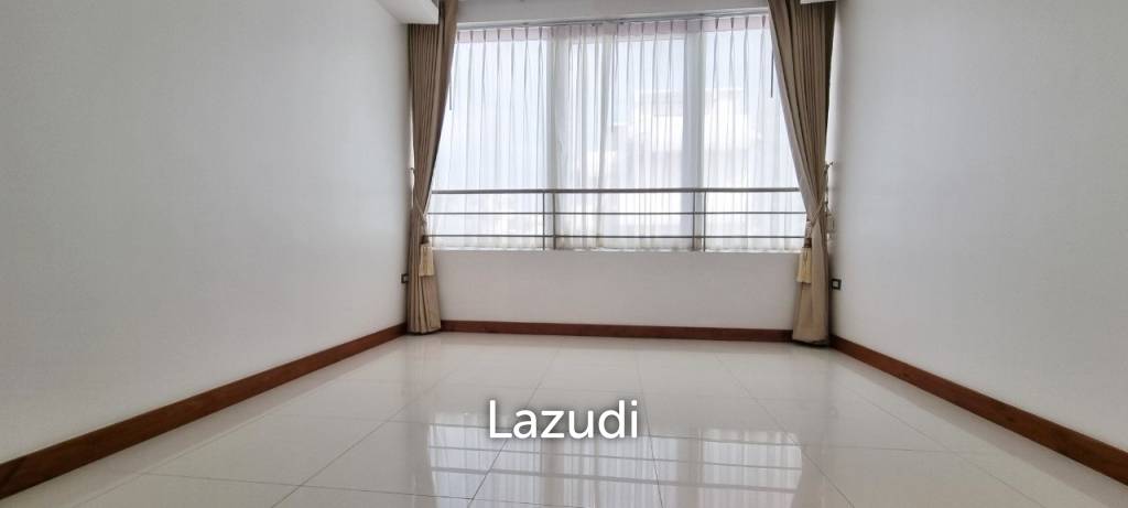 3 Beds 1 Bath 106 SQ.M. La Royale Condo
