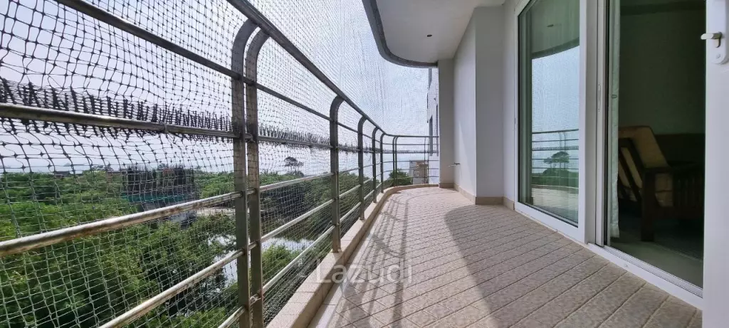 3 Beds 1 Bath 106 SQ.M. La Royale Condo