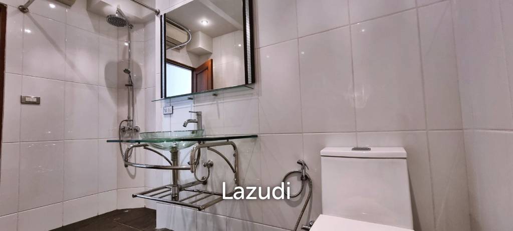 3 Beds 1 Bath 106 SQ.M. La Royale Condo