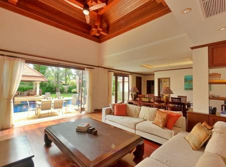 Sai Taan Villas Luxury 4 Bedroom Pool Villa in Bangtao