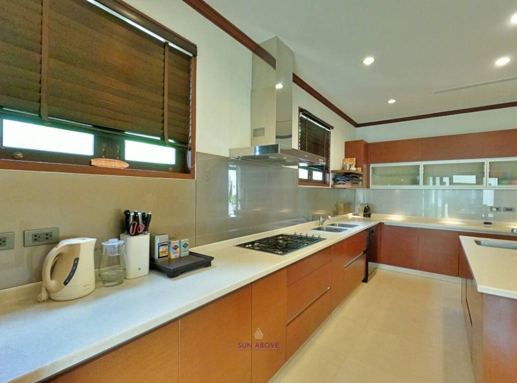 Sai Taan Villas Luxury 4 Bedroom Pool Villa in Bangtao