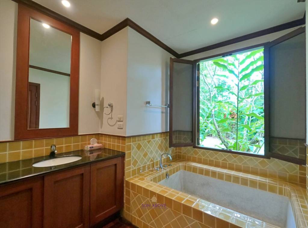 Sai Taan Villas Luxury 4 Bedroom Pool Villa in Bangtao