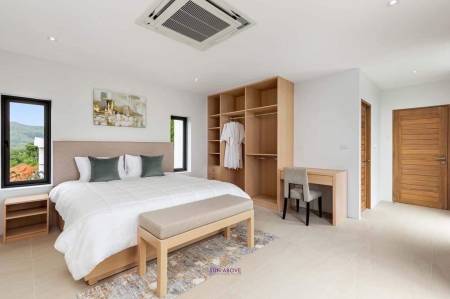 4 Beds 4 Baths Brand new villa in Layan beach