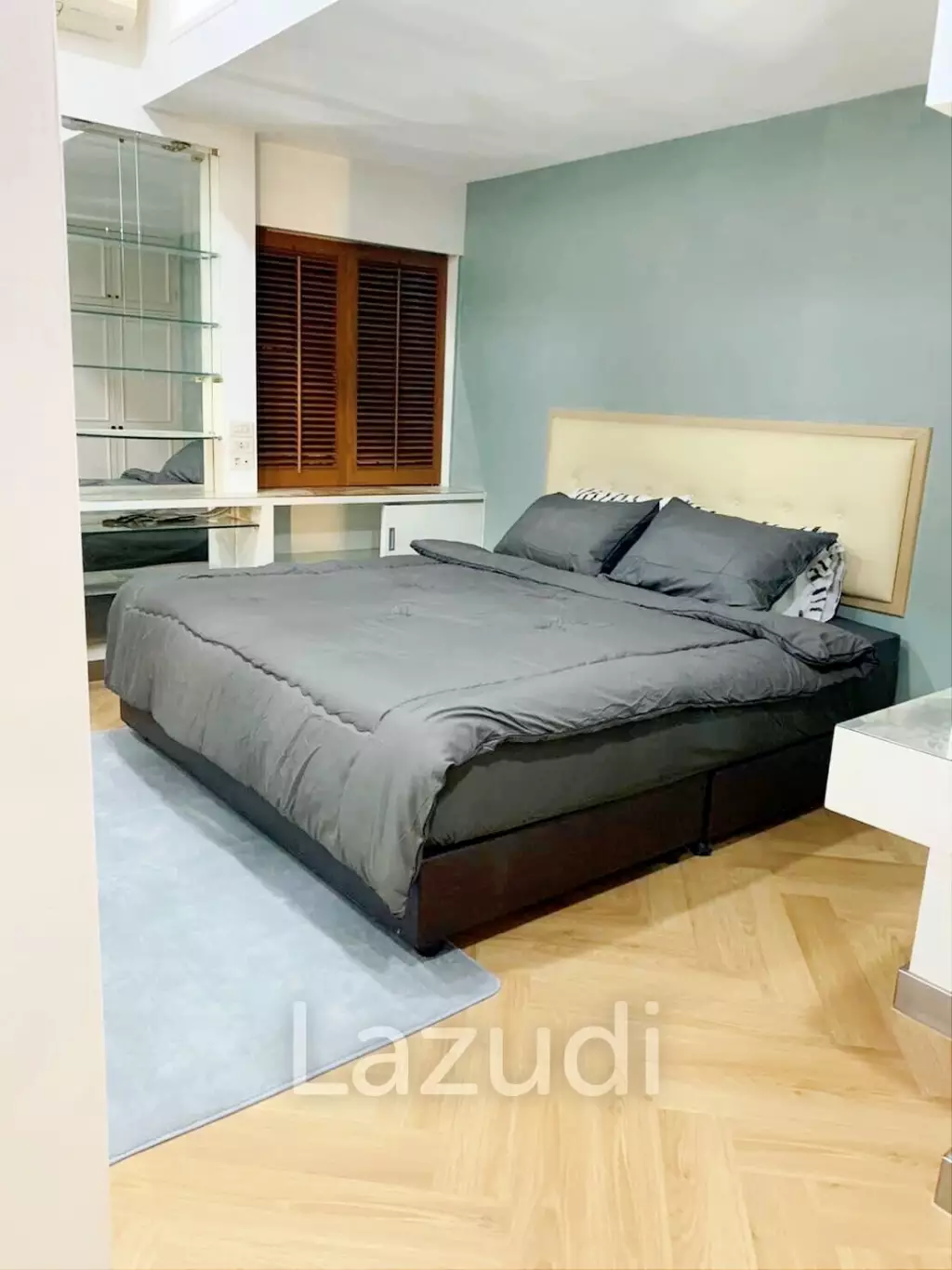 2 Bed 1 bath 68 SQ.M Prasanmit Condominium