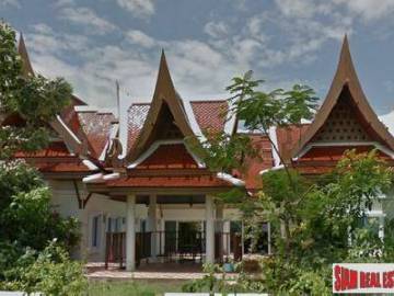 Thai-Modern Beachfront Three-Bedroom Pool Villa in Rawai