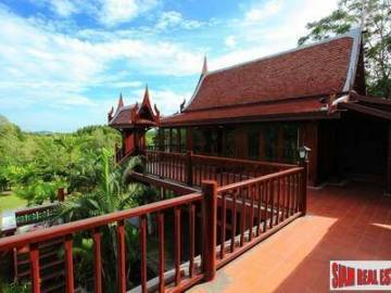 Three-Bedroom Thai-Style House in Ao Makham