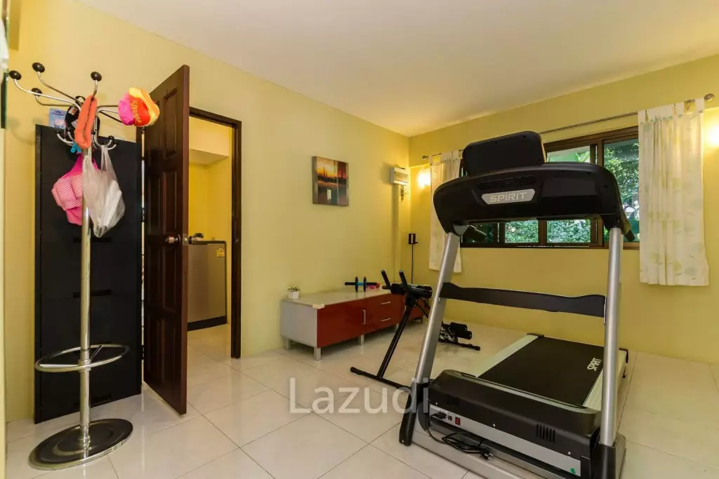 Royal Garden Resort : Brilliant Spacious and Modern Family Home