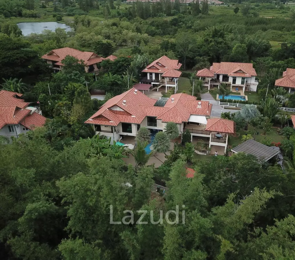 Royal Garden Resort : Brilliant Spacious and Modern Family Home