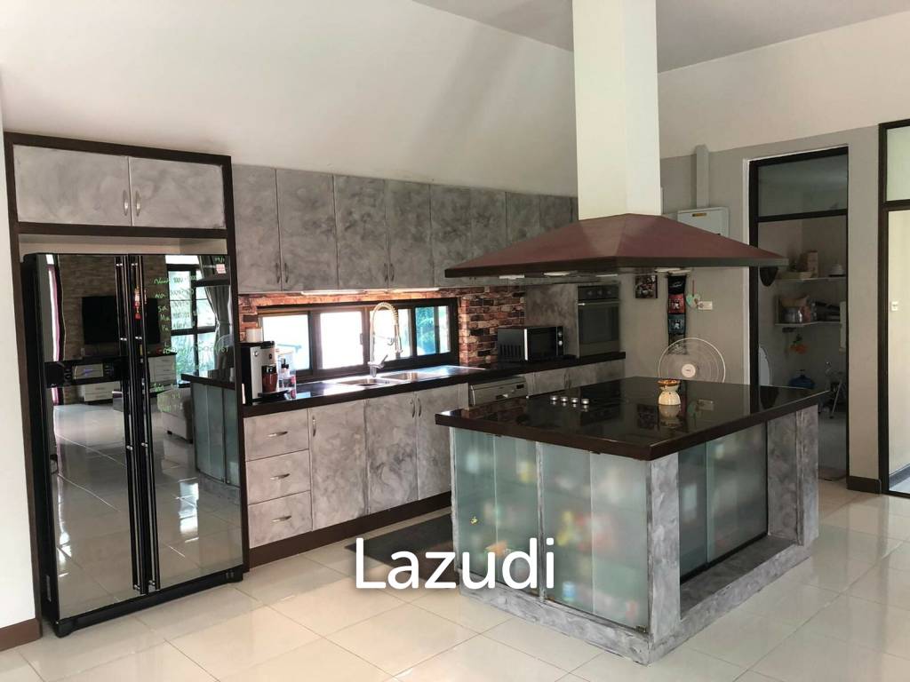 Royal Garden Resort : Brilliant Spacious and Modern Family Home