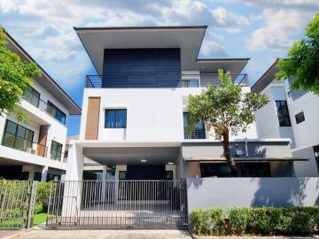 3 Bed 310 SQ.M Baan Lumpini Suan Luang Rama 9