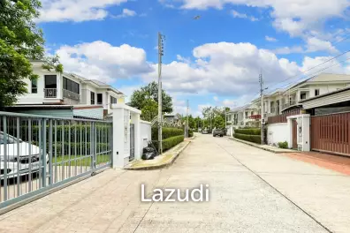 3 Bed 3 Bath 536 SQ.M Perfect Masterpiece Rama 9