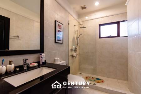 424 Sqm 3 Bed 2 Bath Villa For Sale