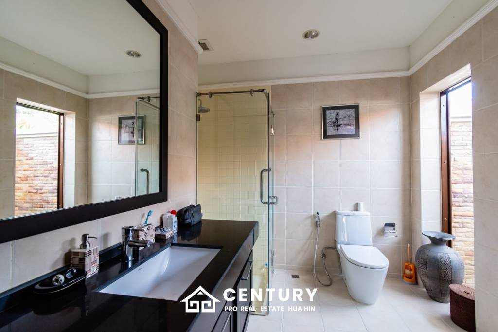 424 Sqm 3 Bed 2 Bath Villa For Sale