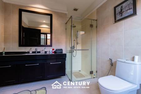 424 Sqm 3 Bed 2 Bath Villa For Sale