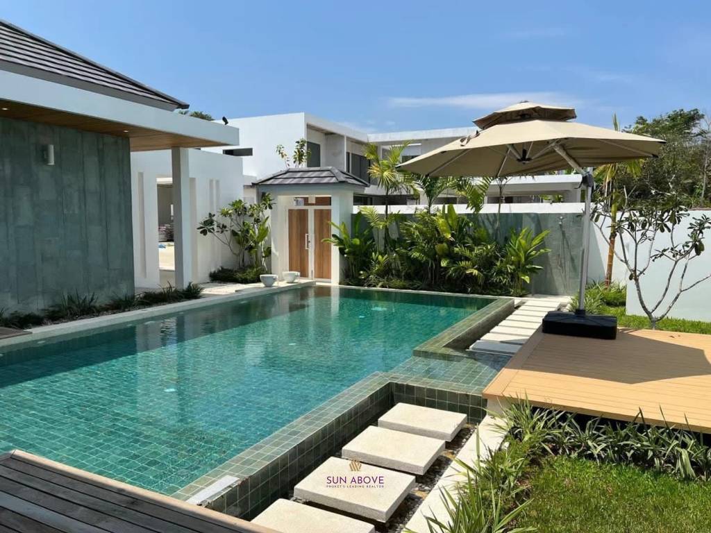 3 Bed 4 Bath Villa For Rent In Pasak Phuket