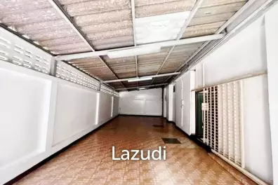 Office/Commercial building for rent in Klongsan