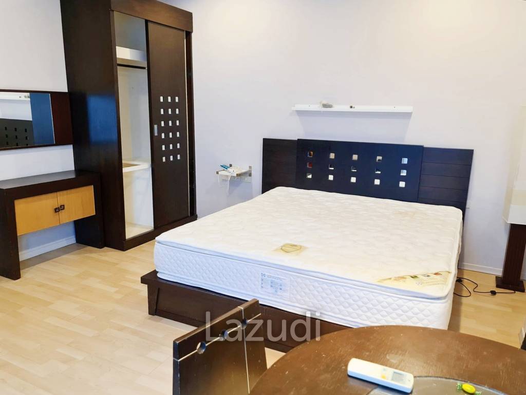 Studio 1 Bath 32 SQ.M Baan Siri Sathorn