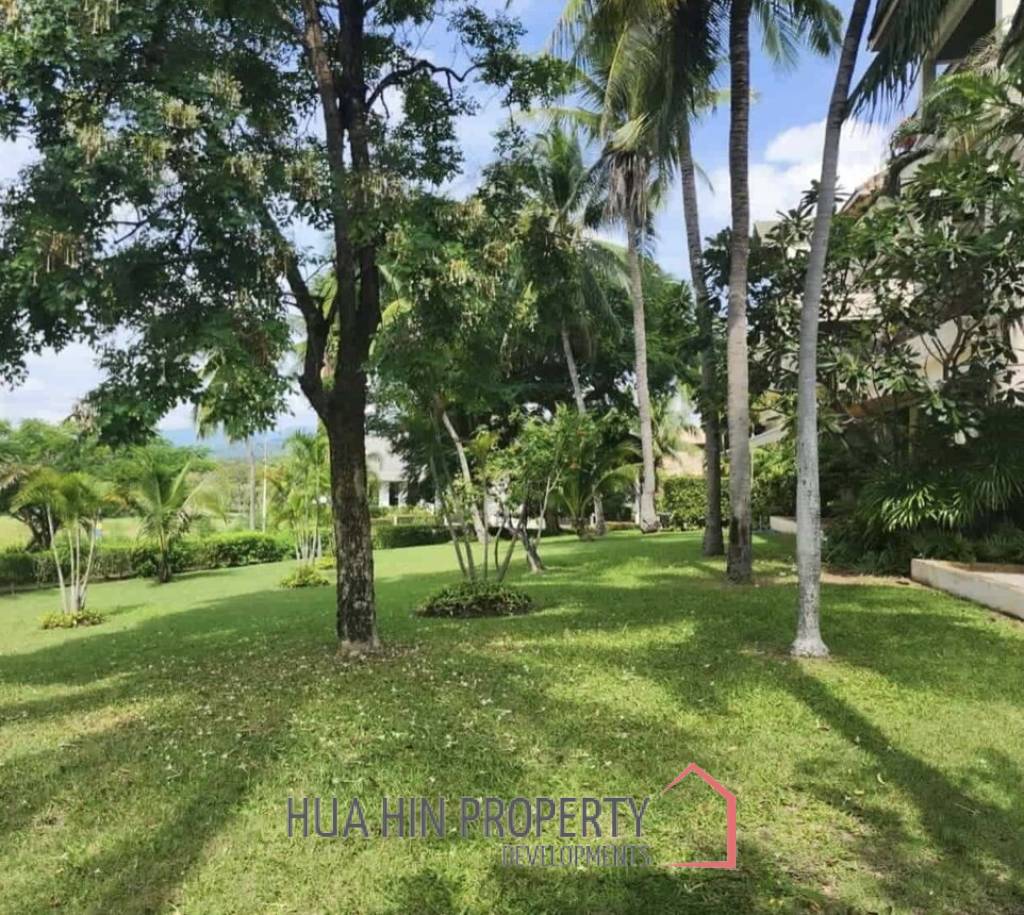 CONDO PALM HILL  : 2 bed groundfloor golf condo