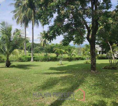CONDO PALM HILL  : 2 bed groundfloor golf condo