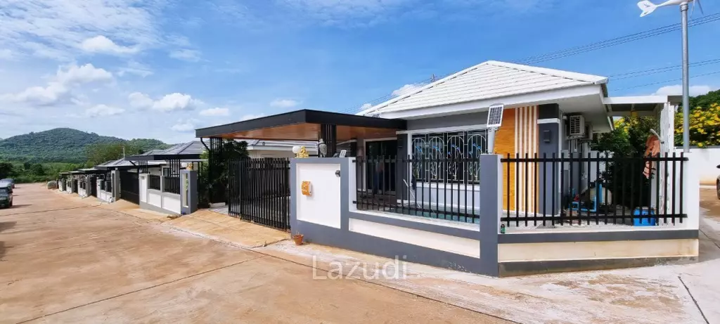 3 Beds 2 Baths 180 SQ.M. Ban Phumsiri