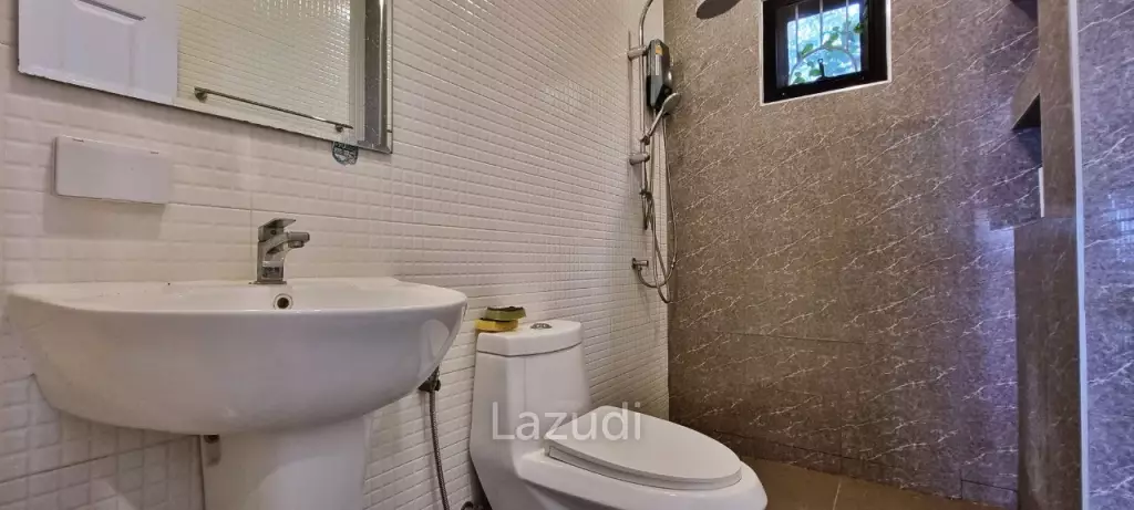 3 Beds 2 Baths 180 SQ.M. Ban Phumsiri