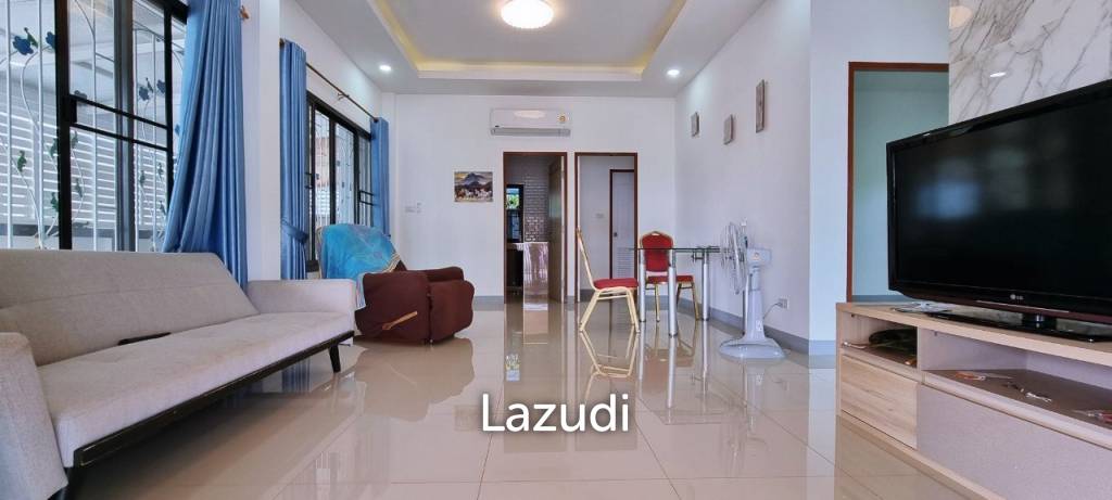 3 Beds 2 Baths 180 SQ.M. Ban Phumsiri